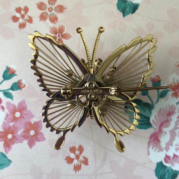 Gorgeous NEW Vintage Monet Signed Butterfly Brooch - Picture 4 of 4